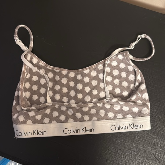 Calvin Klein Bra - Picture 2 of 3